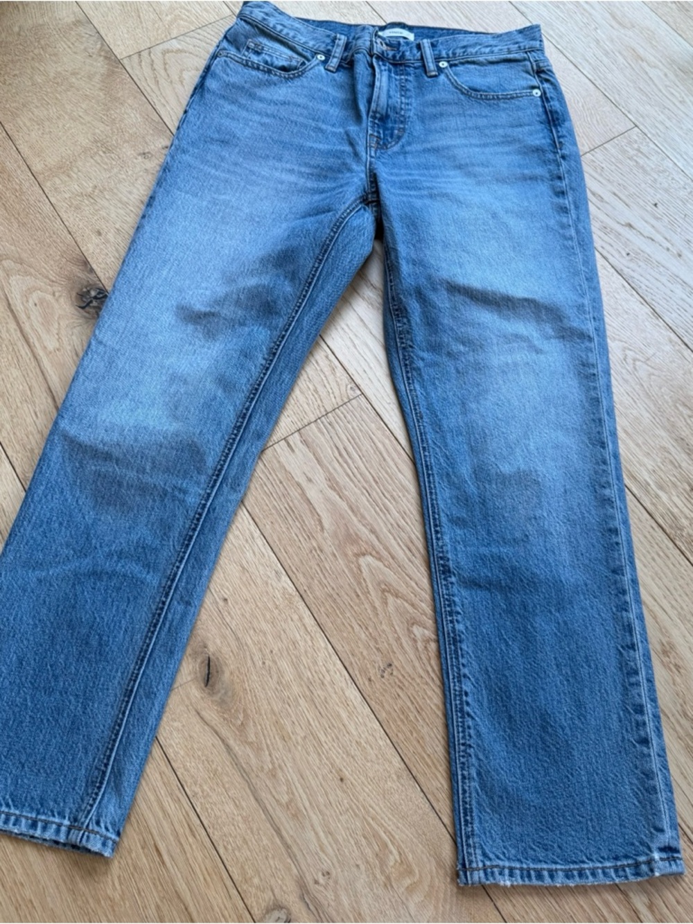Vince Tomboy Jeans Size 26 Relaxed Straight Leg Denim EUC
